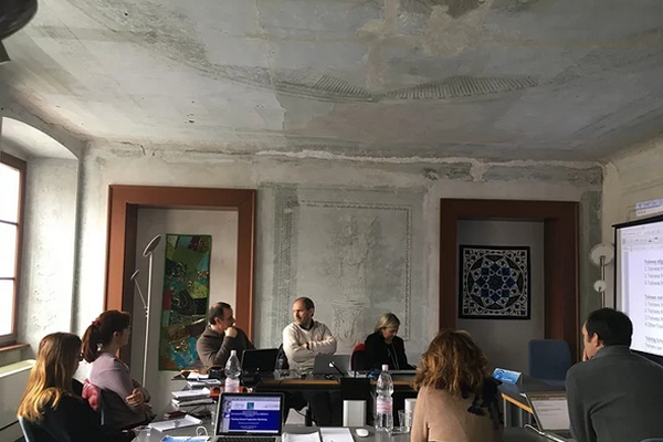 家居營(yíng)銷活動(dòng)：3倍成交秘密武器：朋友圈賣貨！